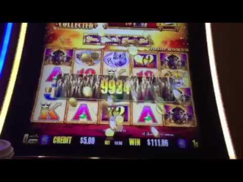 Tournoi de machines à sous freeroll quotidien à 735 £ au Guts Casino